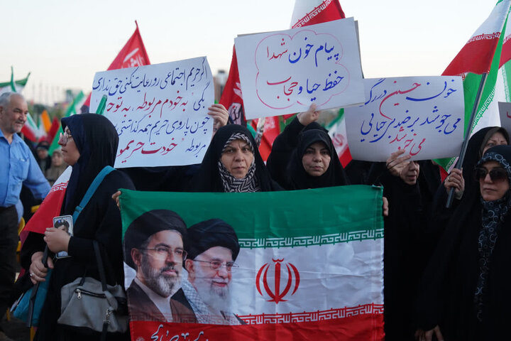 تصاویر / راهپیمایی عفت فاطمی در قزوین برگزار شد