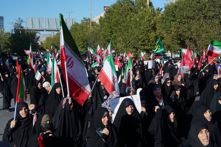 تصاویر / راهپیمایی عفت فاطمی در قزوین برگزار شد