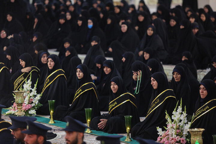 آیین خطبه‌خوانی خادمان حرم کریمه اهل بیت در شام رحلت ایشان