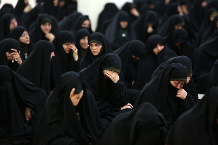 آیین خطبه‌خوانی خادمان حرم کریمه اهل بیت در شام رحلت ایشان
