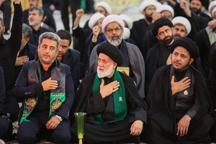 آیین خطبه‌خوانی خادمان حرم کریمه اهل بیت در شام رحلت ایشان