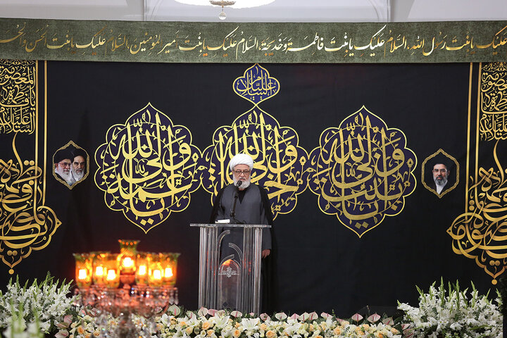 آیین خطبه‌خوانی خادمان حرم کریمه اهل بیت در شام رحلت ایشان