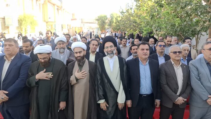 تصاویر/آغازسال تحصیلی جدید باهمراهی فرزندان دانش آموز شهداء درکاشان