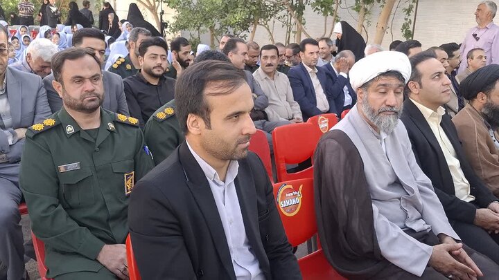 تصاویر/آغازسال تحصیلی جدید باهمراهی فرزندان دانش آموز شهداء درکاشان