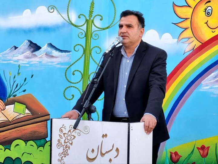 تصاویر/آغازسال تحصیلی جدید باهمراهی فرزندان دانش آموز شهداء درکاشان