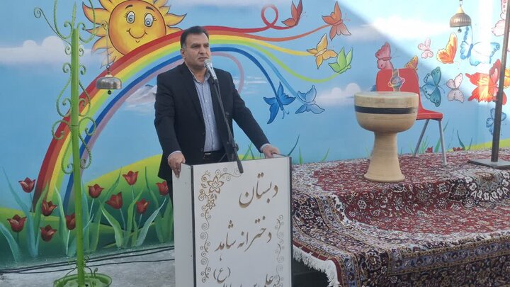تصاویر/آغازسال تحصیلی جدید باهمراهی فرزندان دانش آموز شهداء درکاشان