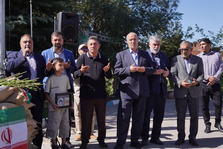 تصاویر/ تجدید میثاق ملی‌پوشان فوتبال با شهدای جنگ تحمیلی