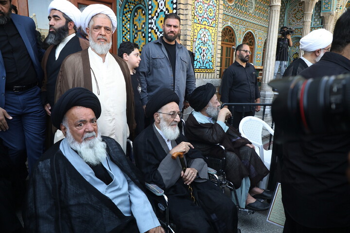 تصاویر/ تشییع پیکر آیت‌الله‌العظمی شبیری‌زنجانی در قم