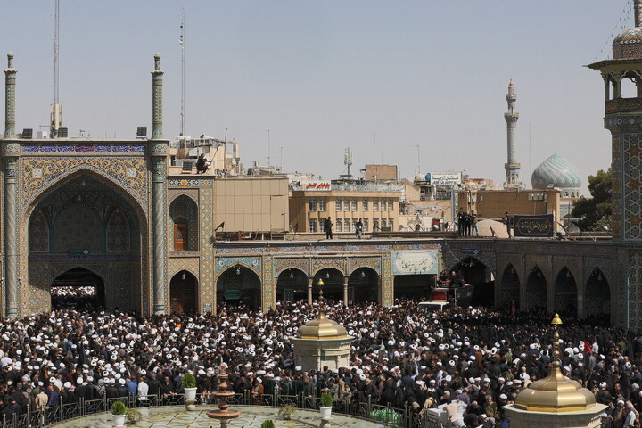 تصاویر/ تشییع پیکر آیت‌الله‌العظمی شبیری‌زنجانی در قم