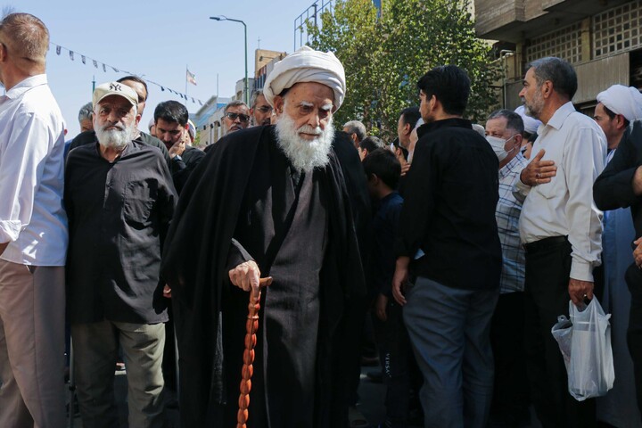 تصاویر/ تشییع پیکر مرجع عالی‌قدر شیعیان آیت‌الله‌العظمی سید موسی شبیری زنجانی در قم