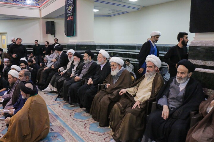 تصاویر/ تشییع پیکر مرجع عالی‌قدر شیعیان آیت‌الله‌العظمی سید موسی شبیری زنجانی در قم