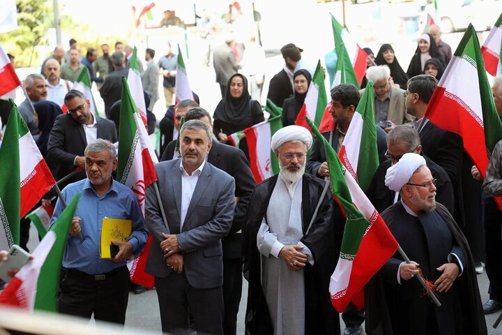 تصاویر/ اجتماع دانشگاهیان دانشگاه آزاد واحد تهران مرکزی در راستای وحدت و انسجام ملی