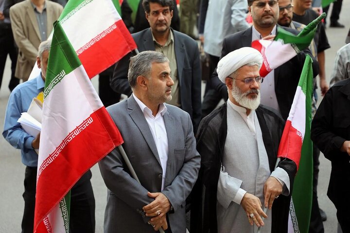 تصاویر/ اجتماع دانشگاهیان دانشگاه آزاد واحد تهران مرکزی در راستای وحدت و انسجام ملی