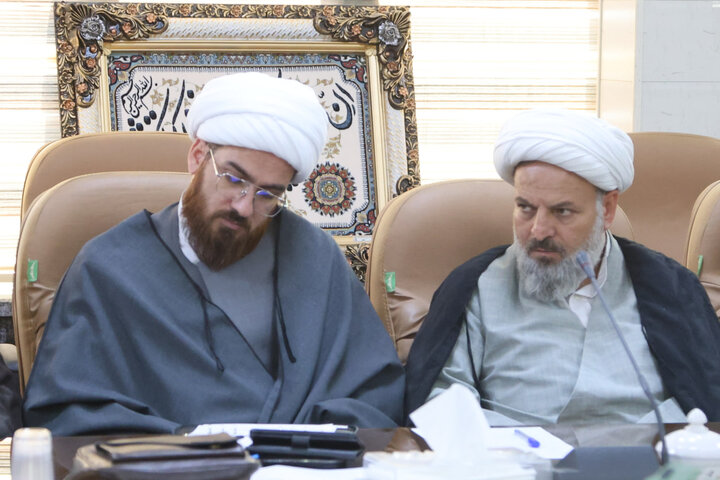 تصاویر /  نشست روحانیون شاغل در ادارات با نماینده ولی فقیه در استان همدان