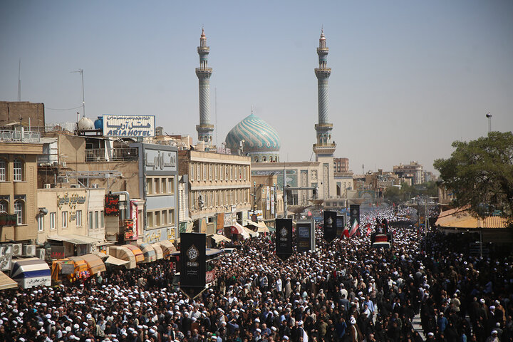 تشییع و تدفین پیکر آیت‌الله العظمی شبیری زنجانی در حرم بانوی کرامت