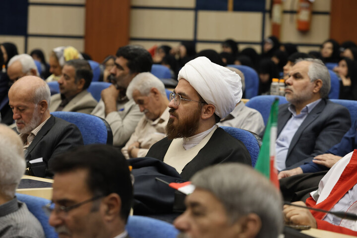 تصاویر / هفتمین آیین ملی تجلیل و تکریم پیشکسوتان دفاع مقدس و مقاومت استان همدان