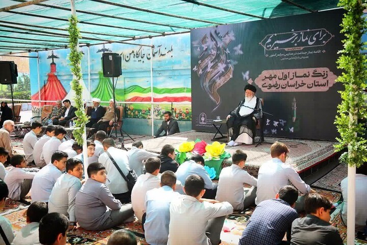 نماز، هویت دینی و انقلابی دانش‌آموزان را تثبیت می‌کند/ دانش‌آموزان امروز سازندگان قدرت آینده کشور هستند