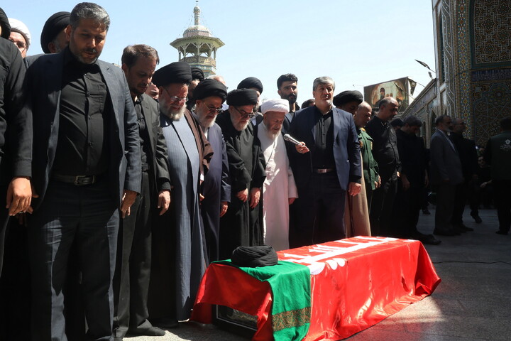 تصاویر/ تشییع پیکر آیت‌الله‌العظمی شبیری زنجانی در قم-۳
