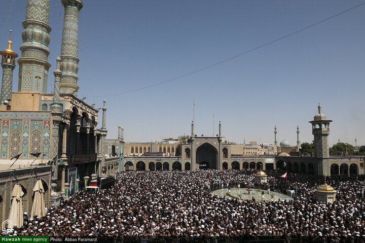 جثمان آية الله العظمى الشبيري الزنجاني يُشيّع في مدينة قم
