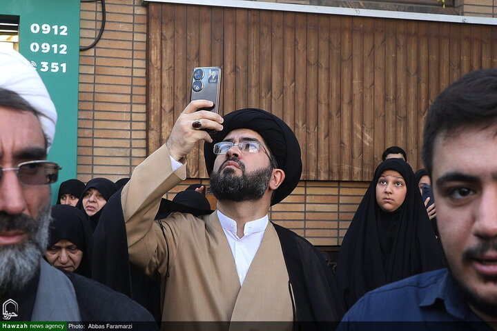 جثمان آية الله العظمى الشبيري الزنجاني يُشيّع في مدينة قم