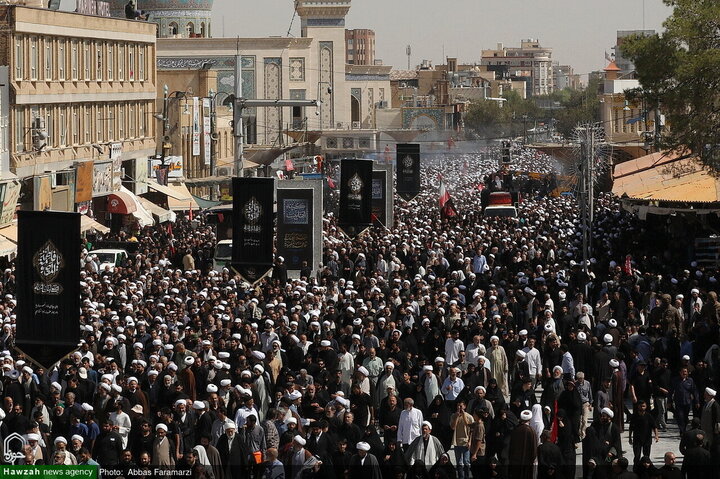 جثمان آية الله العظمى الشبيري الزنجاني يُشيّع في مدينة قم