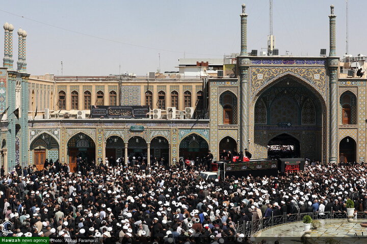 جثمان آية الله العظمى الشبيري الزنجاني يُشيّع في مدينة قم