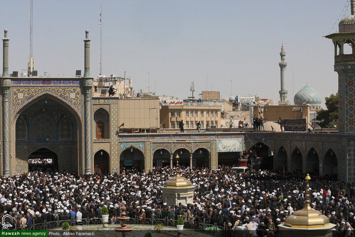 جثمان آية الله العظمى الشبيري الزنجاني يُشيّع في مدينة قم