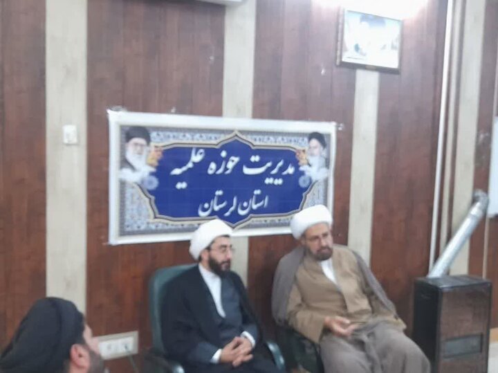 تصاویر/ جلسه هم‌اندیشی قرارگاه بلاغ مبین در لرستان