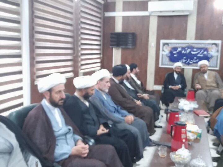 تصاویر/ جلسه هم‌اندیشی قرارگاه بلاغ مبین در لرستان