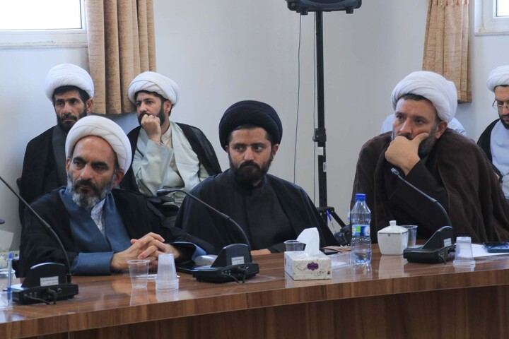 تصاویر| دیدار رئیس مرکز خدمات حوزه‌های علمیه کشور، با اساتید، نخبگان، جهادگران، روحانیون طرح هجرت و مدارس امین