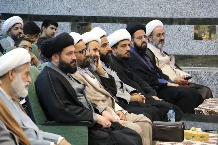 تصاویر| دوره آموزشی-تربیتی «میثاق طلبگی» ویژه طلاب جدیدالورود سال تحصیلی ۱۴۰۶_۱۴۰۵ حوزه علمیه استان اصفهان،
