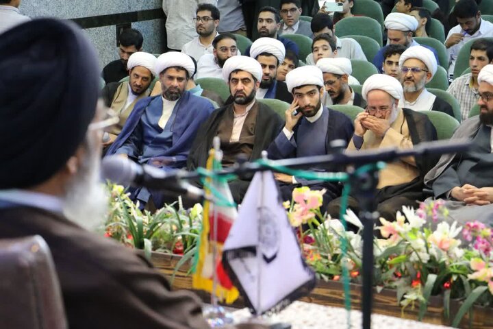 تصاویر| دوره آموزشی-تربیتی «میثاق طلبگی» ویژه طلاب جدیدالورود سال تحصیلی ۱۴۰۶_۱۴۰۵ حوزه علمیه استان اصفهان،