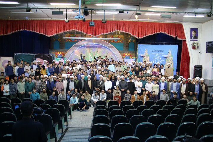 تصاویر| دوره آموزشی-تربیتی «میثاق طلبگی» ویژه طلاب جدیدالورود سال تحصیلی ۱۴۰۶_۱۴۰۵ حوزه علمیه استان اصفهان،