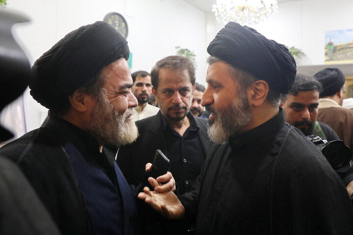 تصاویر/ مراسم بزرگداشت آیت‌ الله العظمی سید موسی شبیری زنجانی (قدس الله نفسه الزکیه) از سوی رهبر معظم انقلاب اسلامی در حرم مطهر حضرت فاطمه معصومه (س)