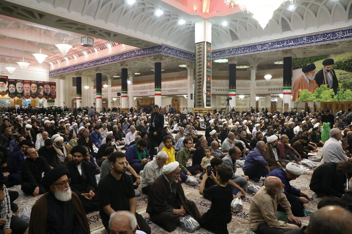 تصاویر/ مراسم بزرگداشت آیت‌ الله العظمی سید موسی شبیری زنجانی (قدس الله نفسه الزکیه) از سوی رهبر معظم انقلاب اسلامی در حرم مطهر حضرت فاطمه معصومه (س)
