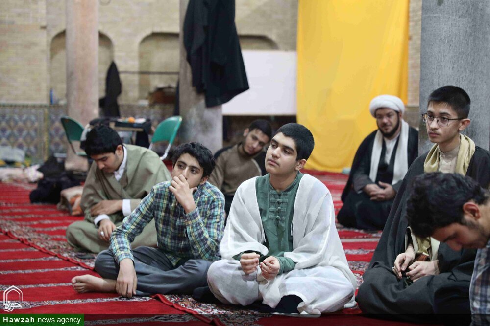 خداشناسی و فطرت چگونه در تربیت جنسی نوجوانان نقش‌آفرینی می‌کند؟