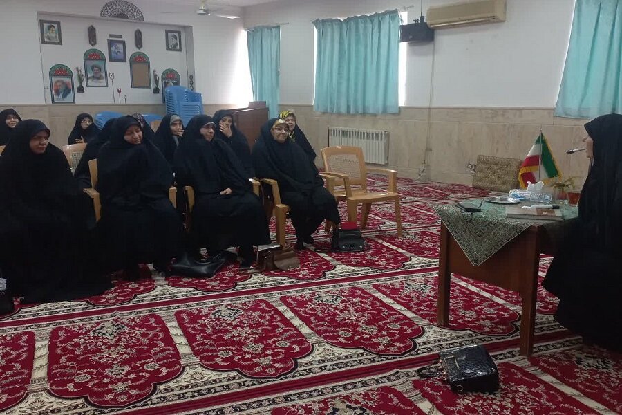 بررسی چالش‌های تربیتی و ارتباطی نوجوانان در مدرسه علمیه تخصصی فاطمه‌الزهرا(س) اردکان