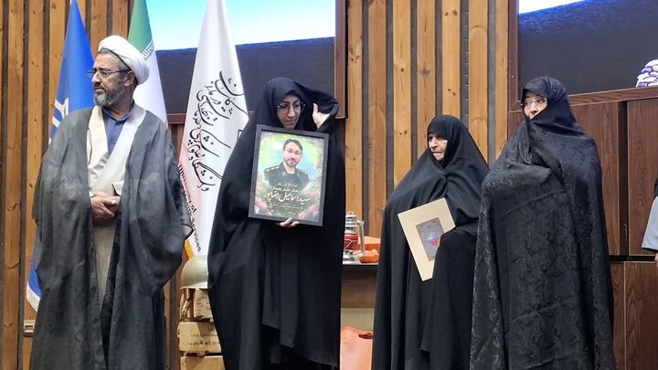 تصاویر/ گرامیداست هفته دفاع مقدس وتجلبل از خانواده معظم شهدا در دانشگاه کاشان