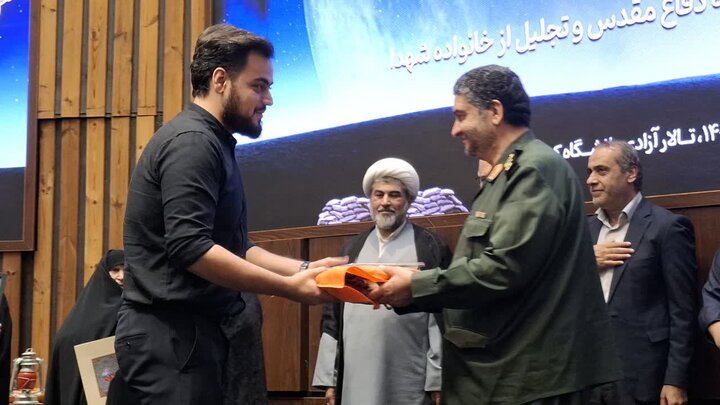 تصاویر/ گرامیداست هفته دفاع مقدس وتجلبل از خانواده معظم شهدا در دانشگاه کاشان