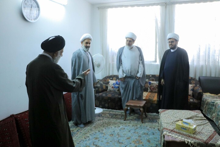 تصایر/ دیدار ئیس مرکز خدمات حوزه‌های علمیه کشور با استاد پیشکسوت حوزه علمیه بیرجند