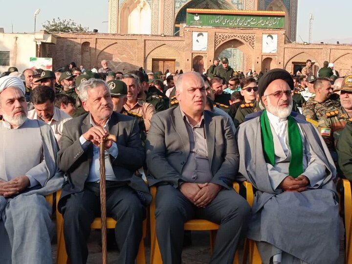 تصاویر/ گلزار شهدای قزوین در آیین سراسری «مهمانی لاله‌ها» گلباران شد