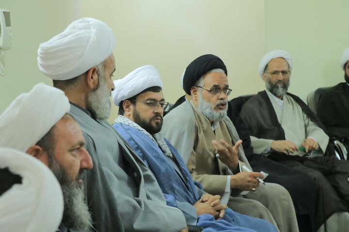 تصاویر| دیدار رئیس مرکز خدمات حوزه‌های علمیه کشور با ائمه جمعه خراسان جنوبی