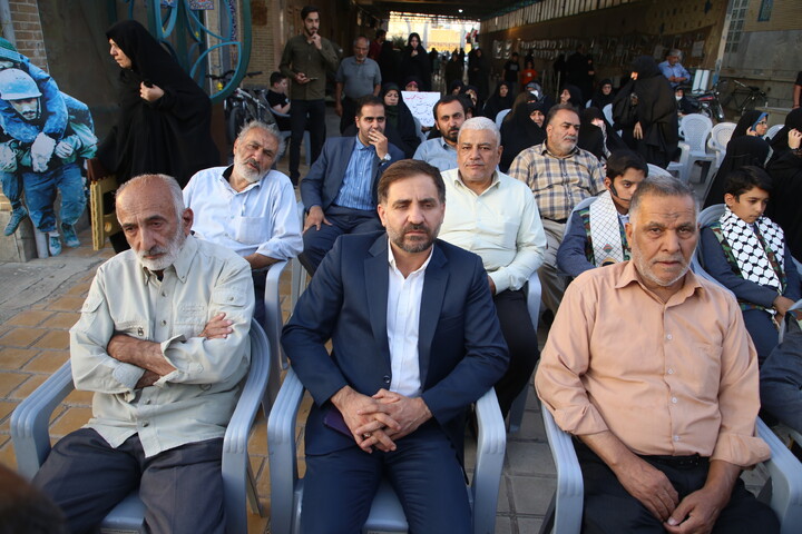 تصاویر/ آیین غبارروبی و عطرافشانی قبور مطهر شهدا در اصفهان