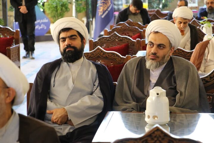 تصاویر |آیین رونمایی از ۲۱ جلد کتاب درسی حوزه علمیه اصفهان