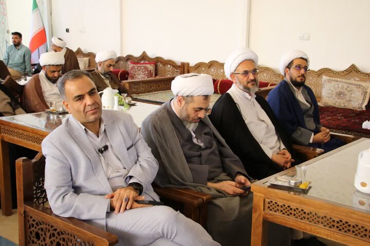 تصاویر |آیین رونمایی از ۲۱ جلد کتاب درسی حوزه علمیه اصفهان