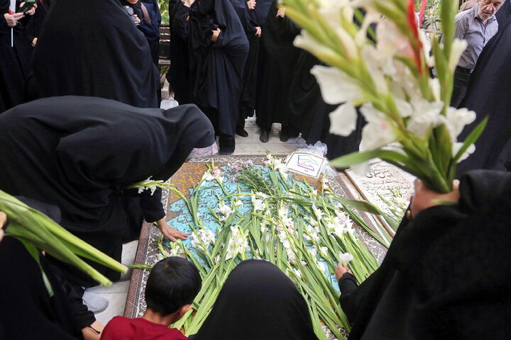 تصاویر/ آیین معنوی«میهمانی لاله‌ها»