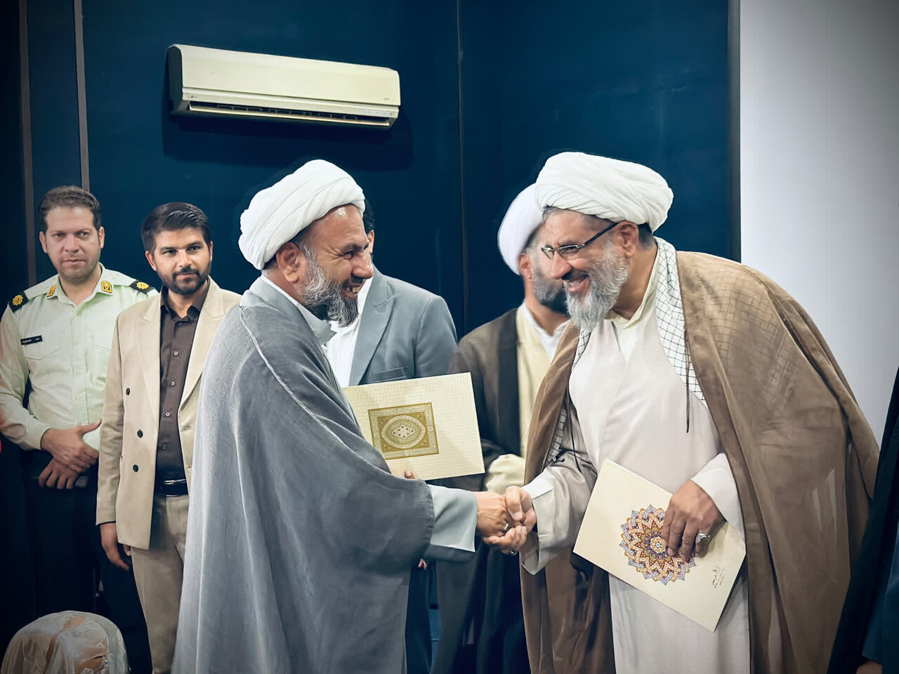 نظام اسلامی در دنیا به یک الگو تبدیل شده است /
نابودی استکبار جهانی به رهبری آمریکا در آینده به وقوع خواهد پیوست