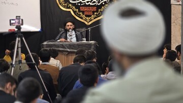 طلاب در میدان جنگ شناختی، رسالت جهاد تبیین را بر عهده دارند