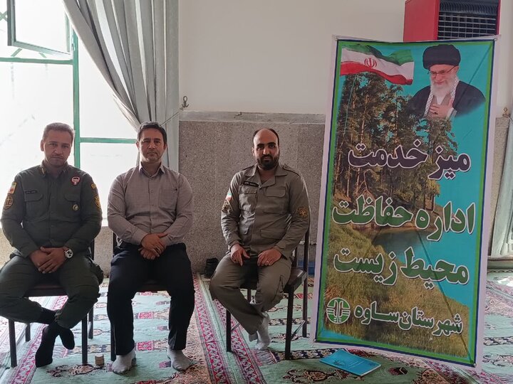 تصاویر/برپایی میز خدمت در مصلای شهرستان ساوه