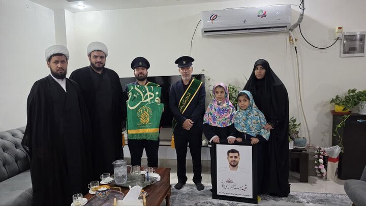 حضور خادمان حرم حضرت معصومه(س) در جمع مدافعان وطن و خانواده شهدا در خوزستان